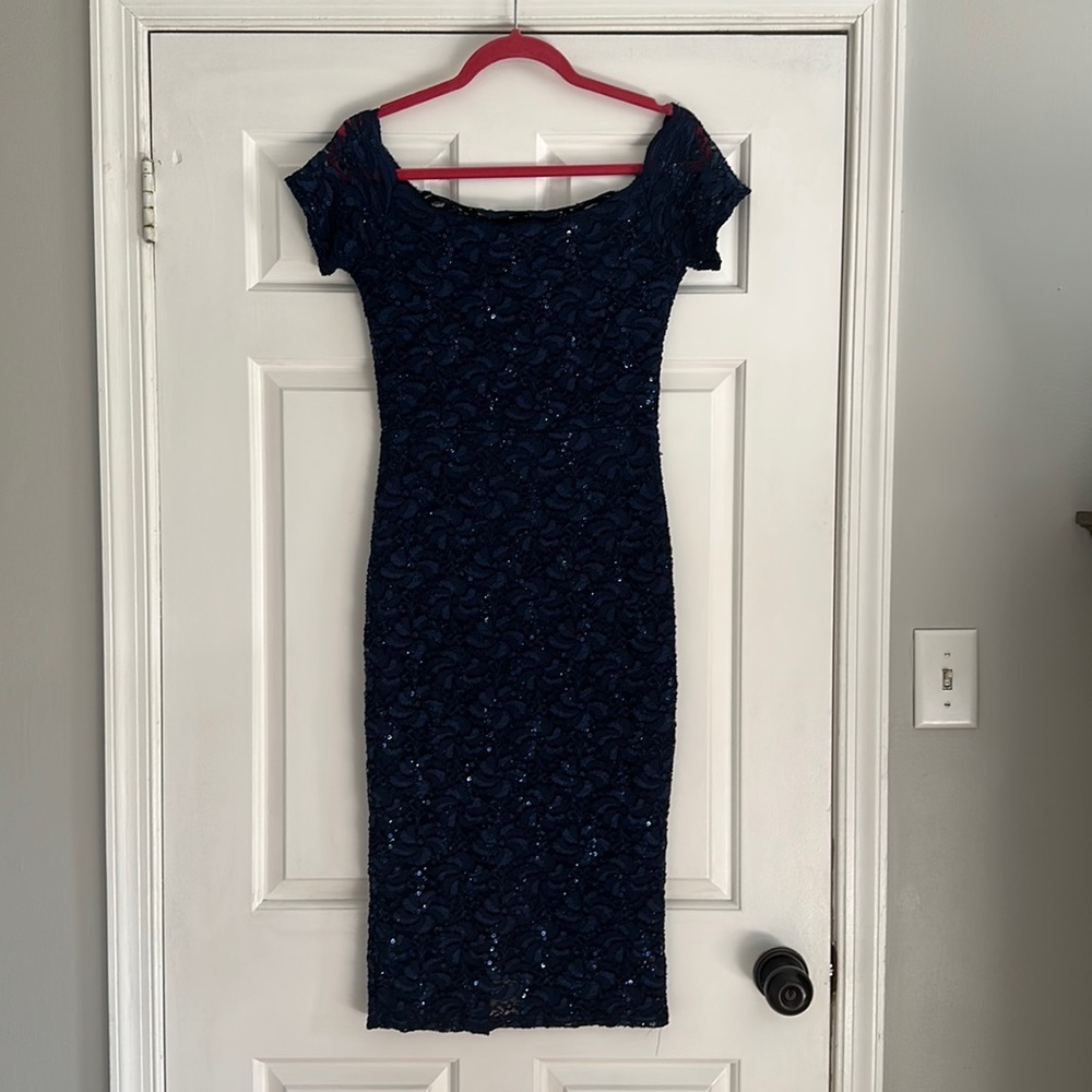 Navy lace overlay w/sequins On or OFF the shoulders-lord and Taylor -fully lined